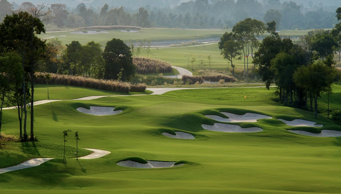 Поле для гольфа DAMAC Hills