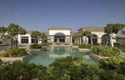 Прогулочная зона в Mirdif